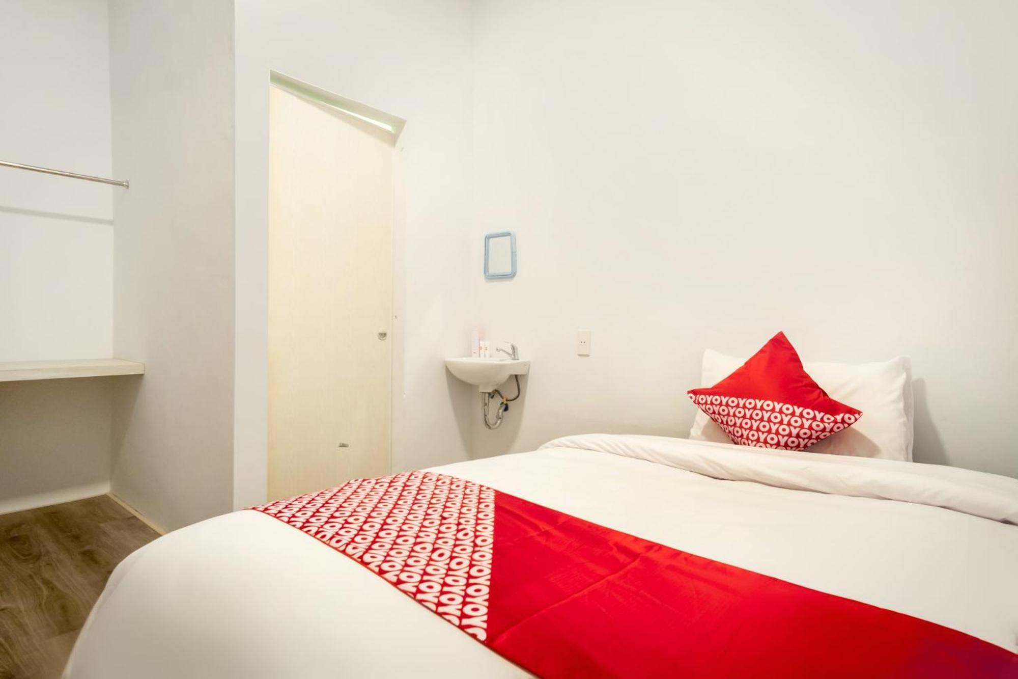 Hotel Reddoorz At Jalan 3*