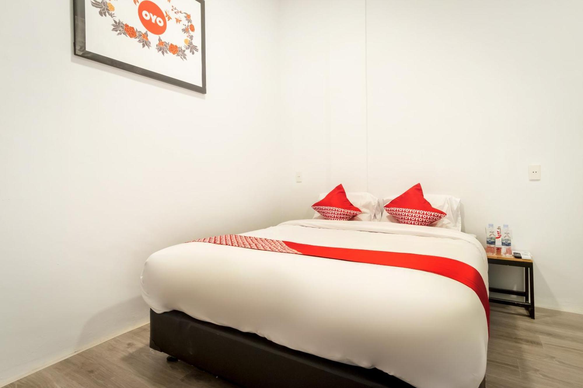 Hotel Reddoorz At Jalan 3*